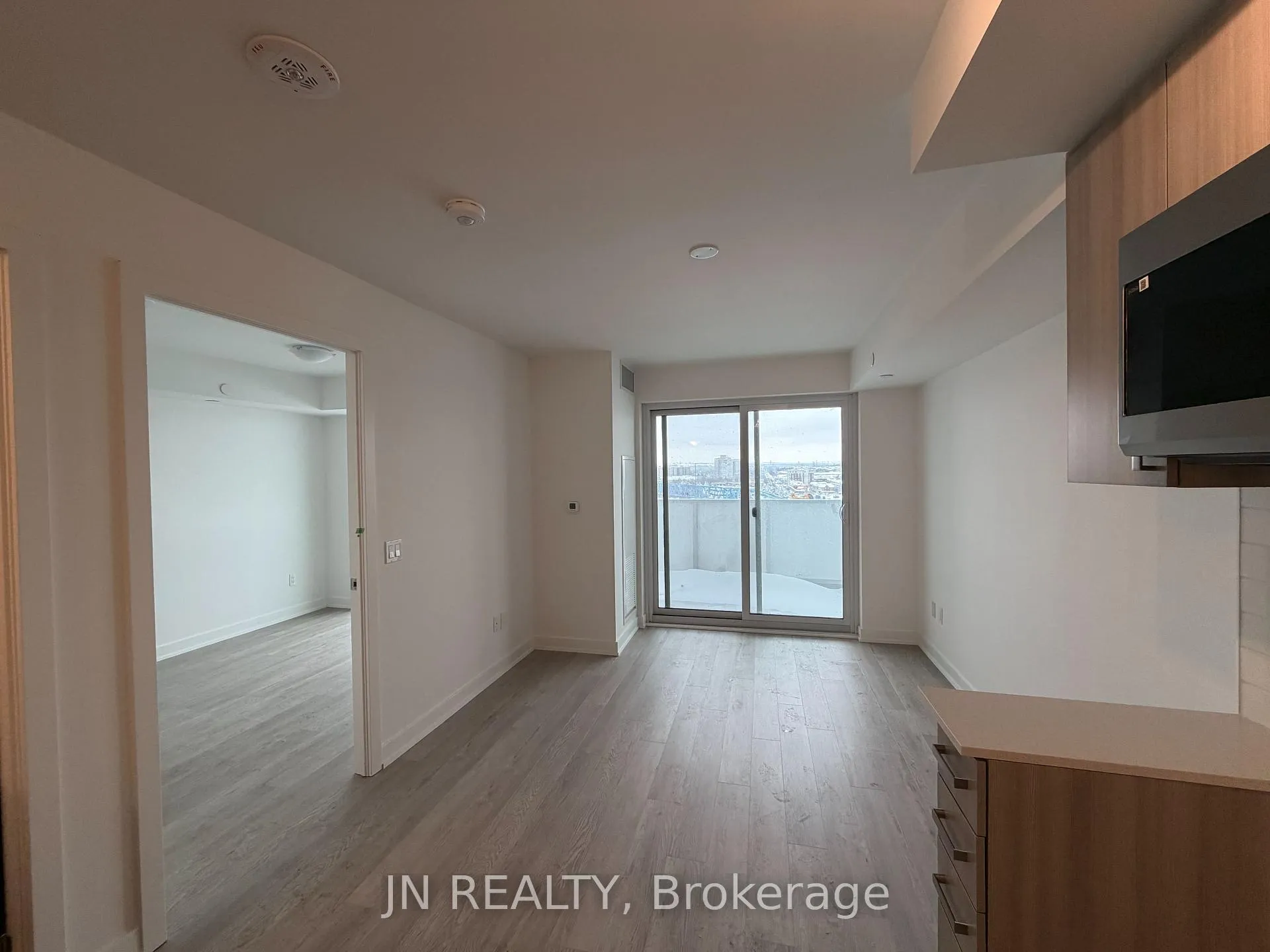 Photo 5 of Unit 1112, 1010 Sandy beach Road, Pickering, Bay Ridges — HOMEH