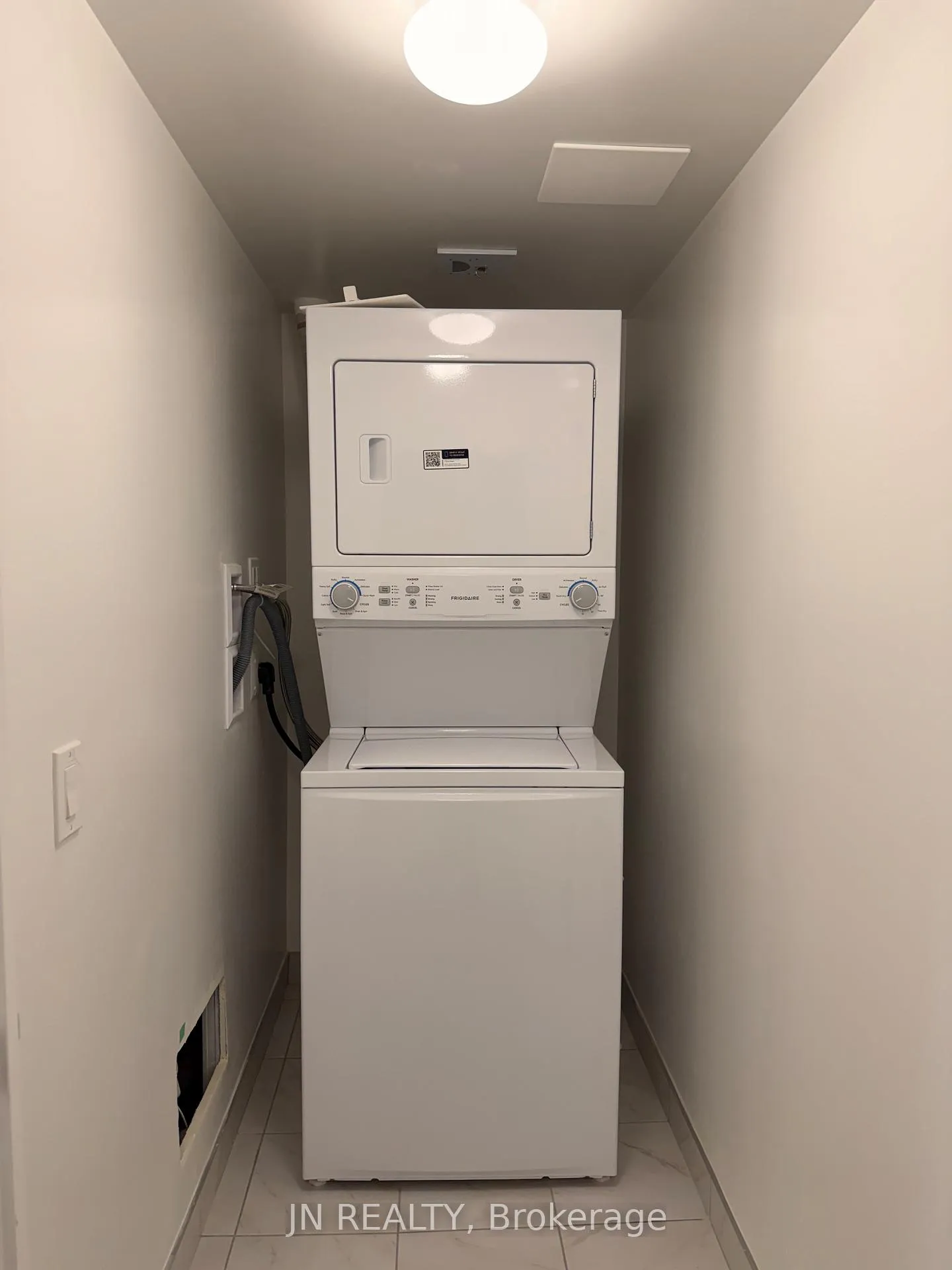 Photo 10 of Unit 1112, 1010 Sandy beach Road, Pickering, Bay Ridges — HOMEH