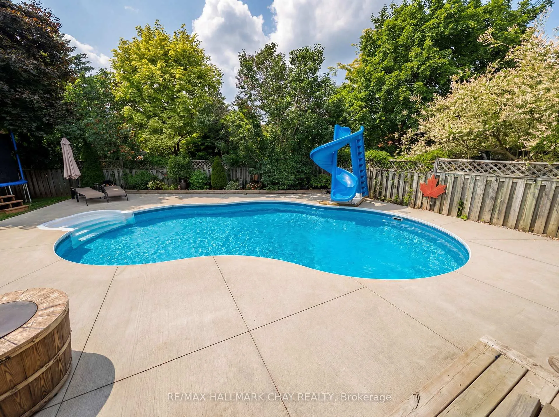 Photo 2 of 58 James Street, Barrie, Ardagh — HOMEH