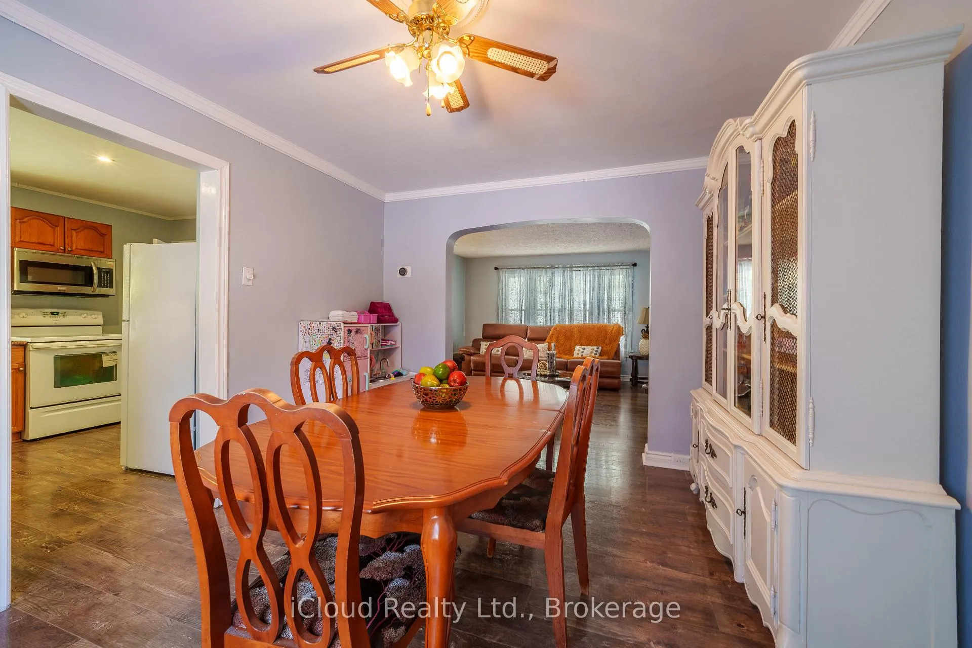 Photo 5 of 2 Richmond Avenue, St. Catharines, E. Chester — HOMEH