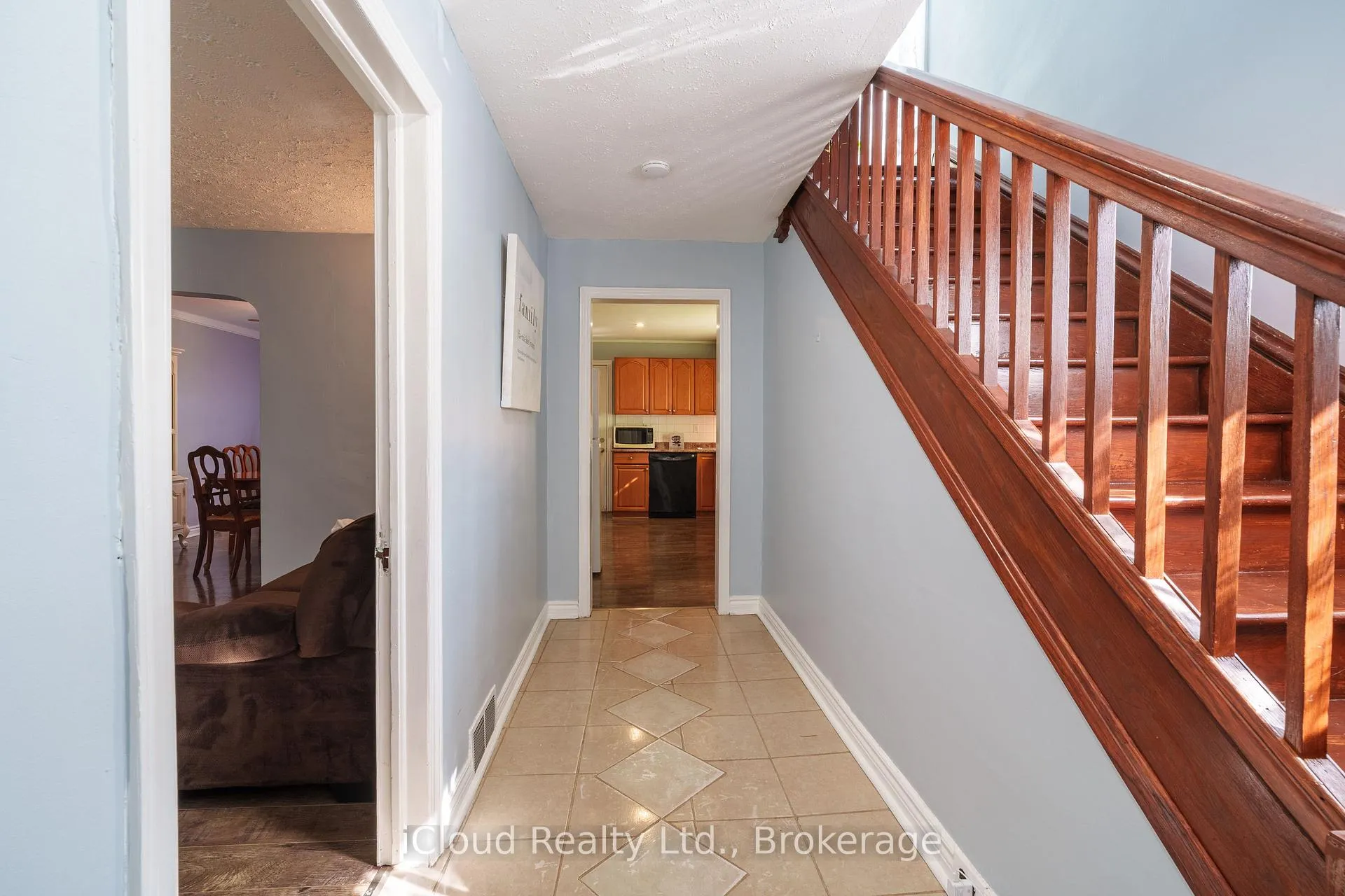 Photo 9 of 2 Richmond Avenue, St. Catharines, E. Chester — HOMEH