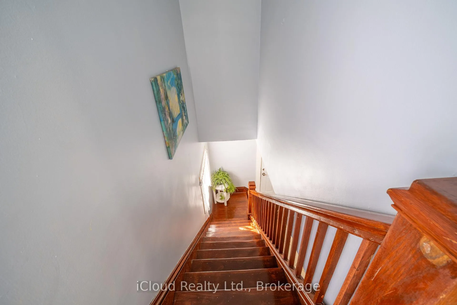 Photo 21 of 2 Richmond Avenue, St. Catharines, E. Chester — HOMEH