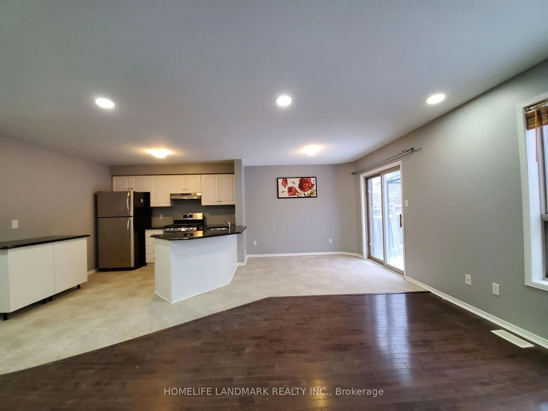 Photo 4 of 23 Kendrick Court, Hamilton, Ancaster — HOMEH