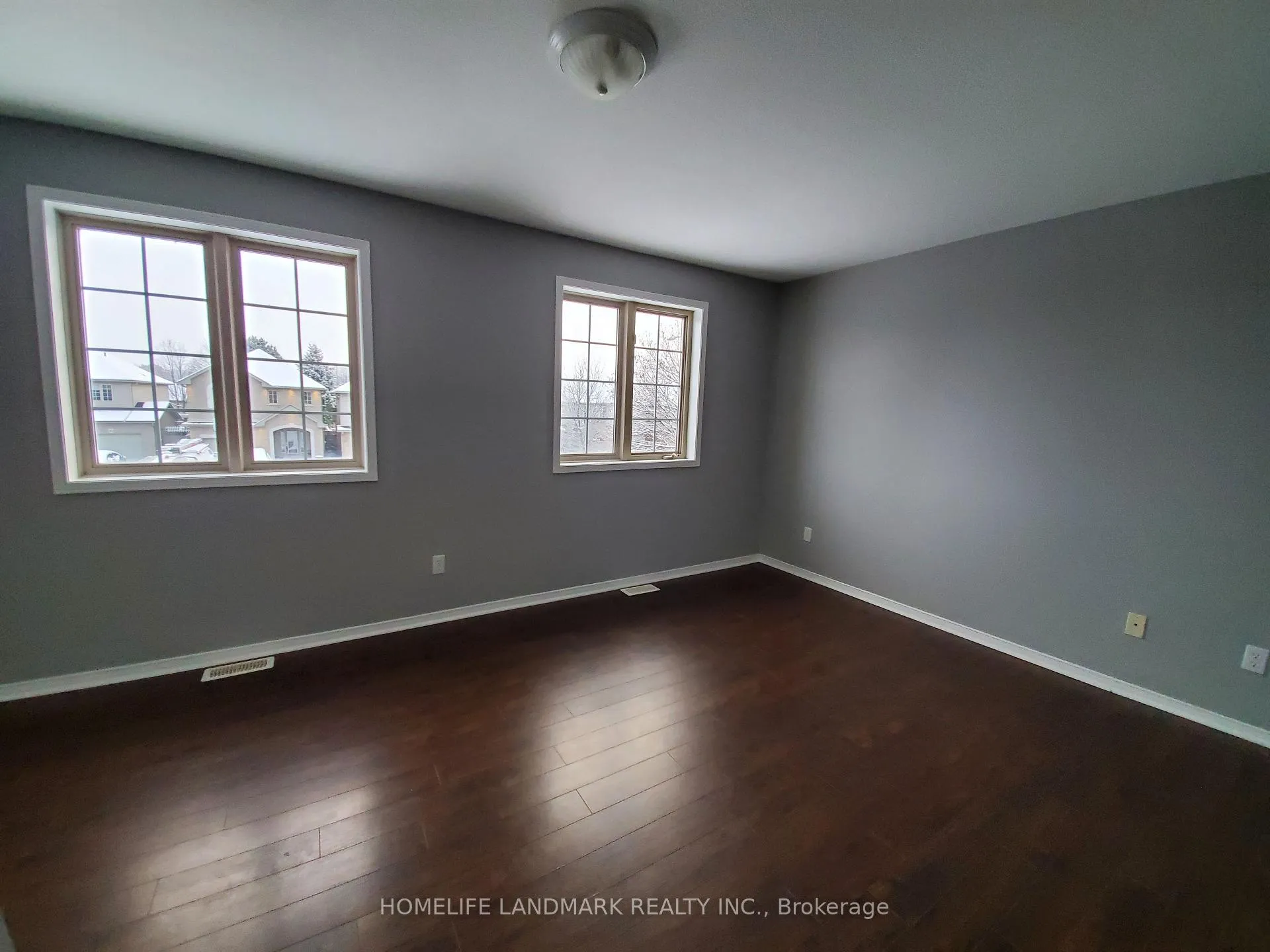 Photo 7 of 23 Kendrick Court, Hamilton, Ancaster — HOMEH