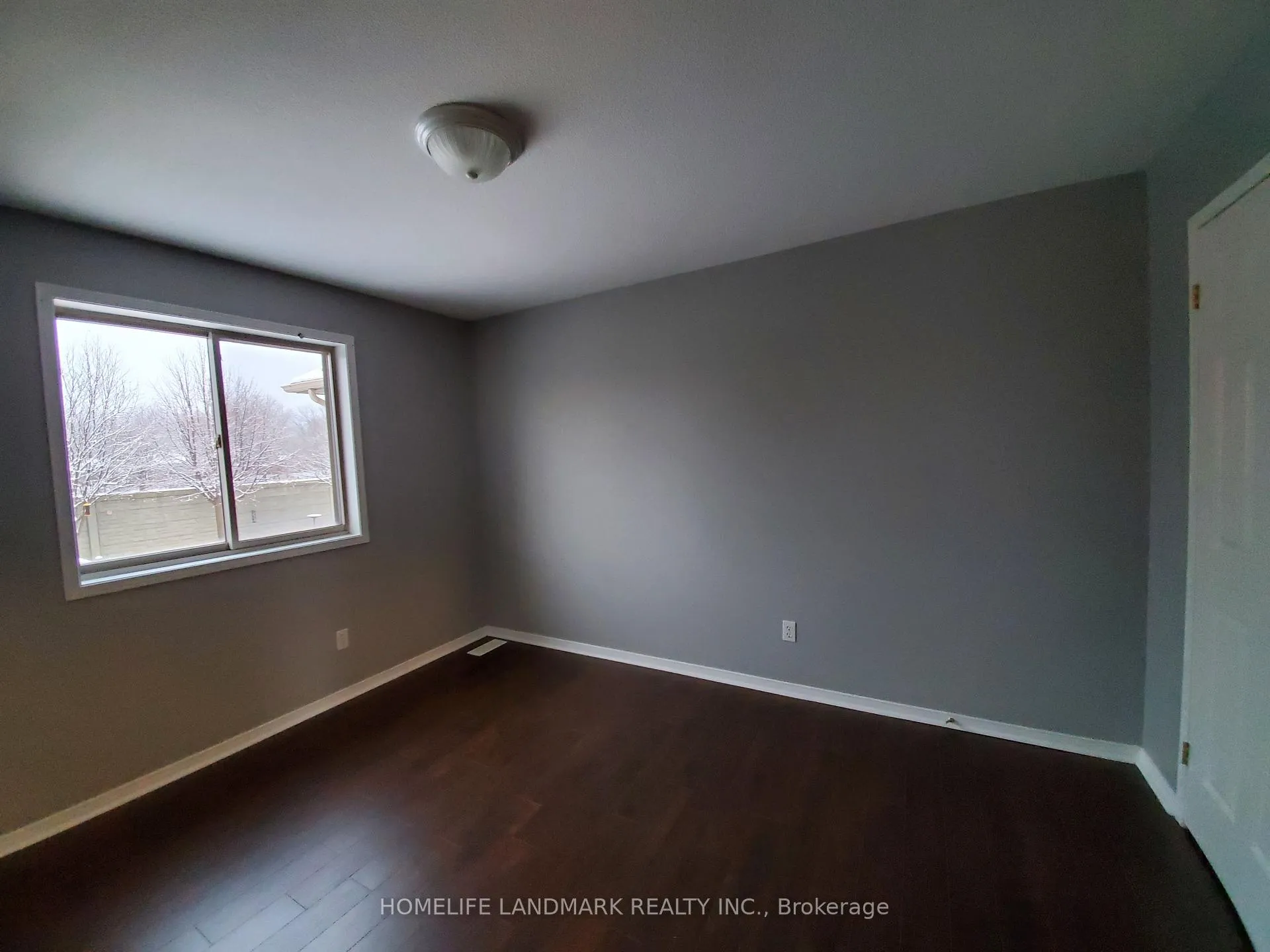 Photo 11 of 23 Kendrick Court, Hamilton, Ancaster — HOMEH