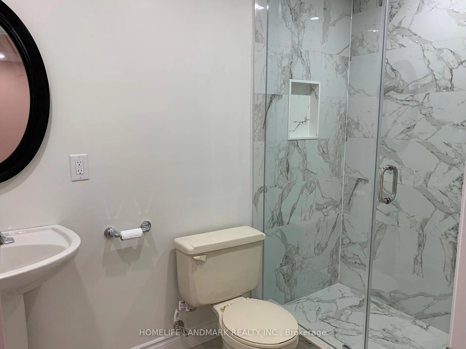 Photo 17 of 23 Kendrick Court, Hamilton, Ancaster — HOMEH