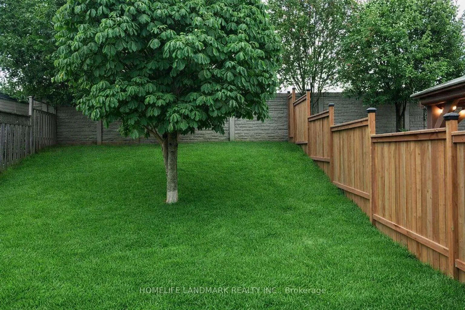 Photo 18 of 23 Kendrick Court, Hamilton, Ancaster — HOMEH