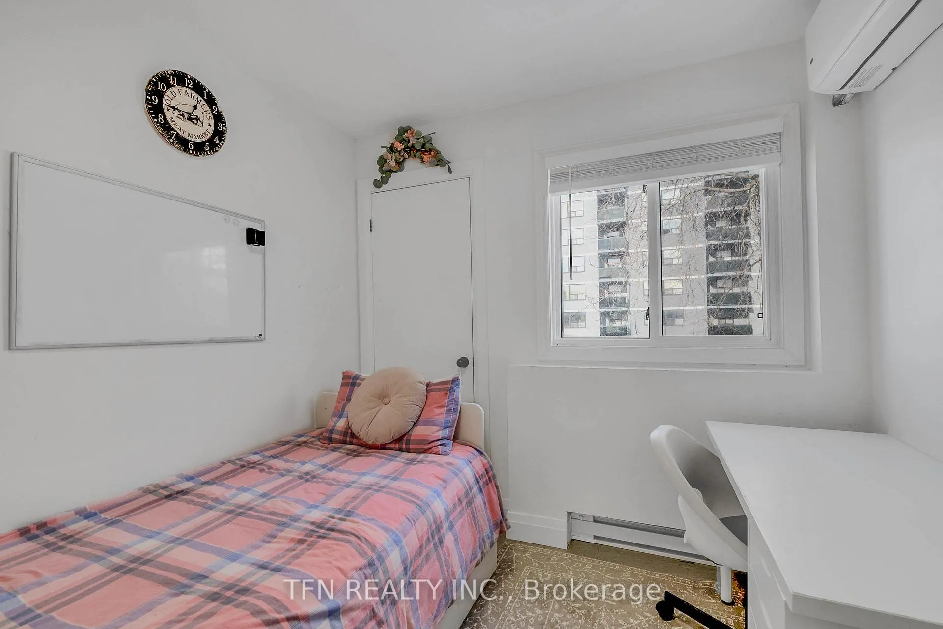 Photo 8 of Unit 115, 242 Milestone Crescent, Aurora, Aurora Village — HOMEH