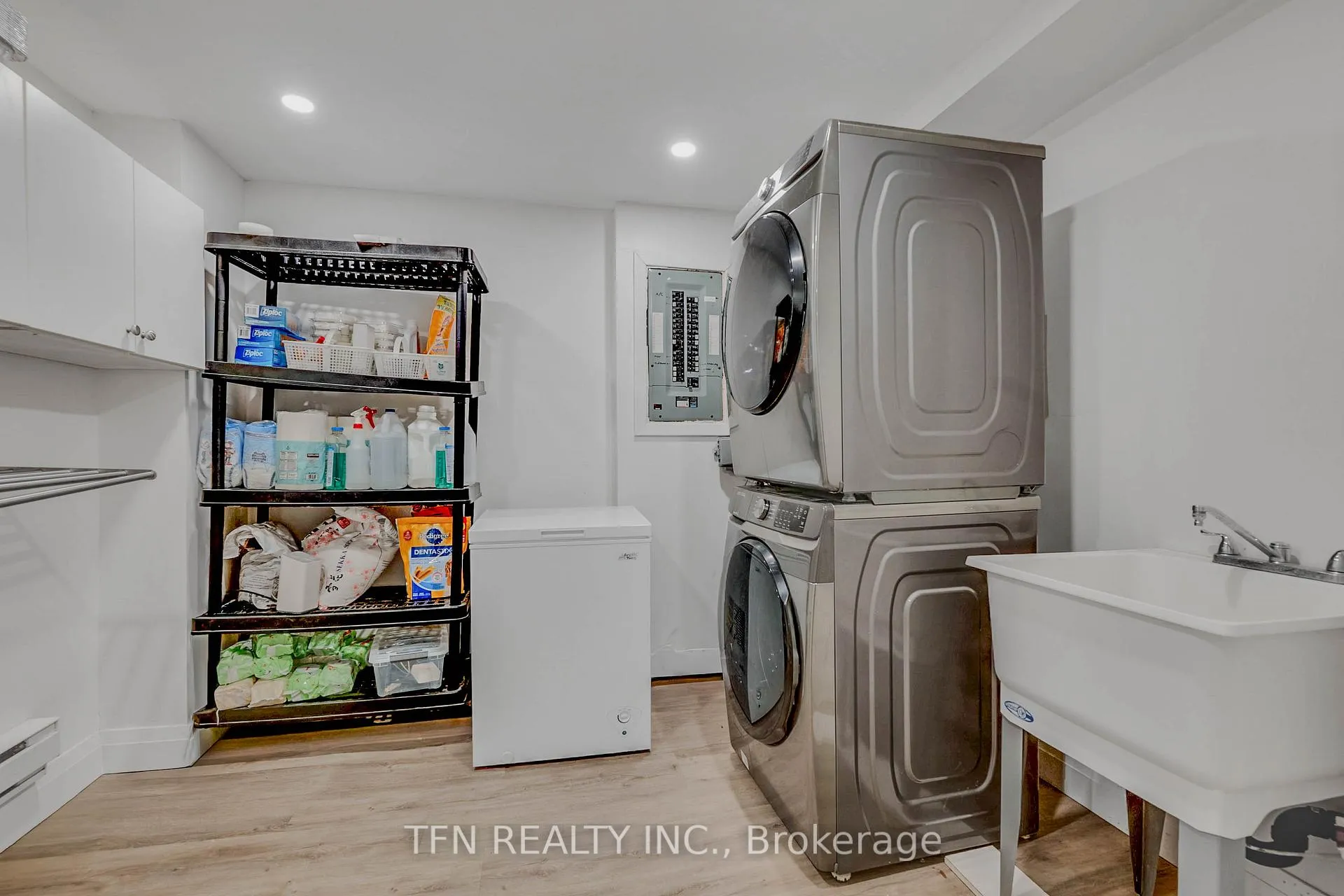 Photo 20 of Unit 115, 242 Milestone Crescent, Aurora, Aurora Village — HOMEH