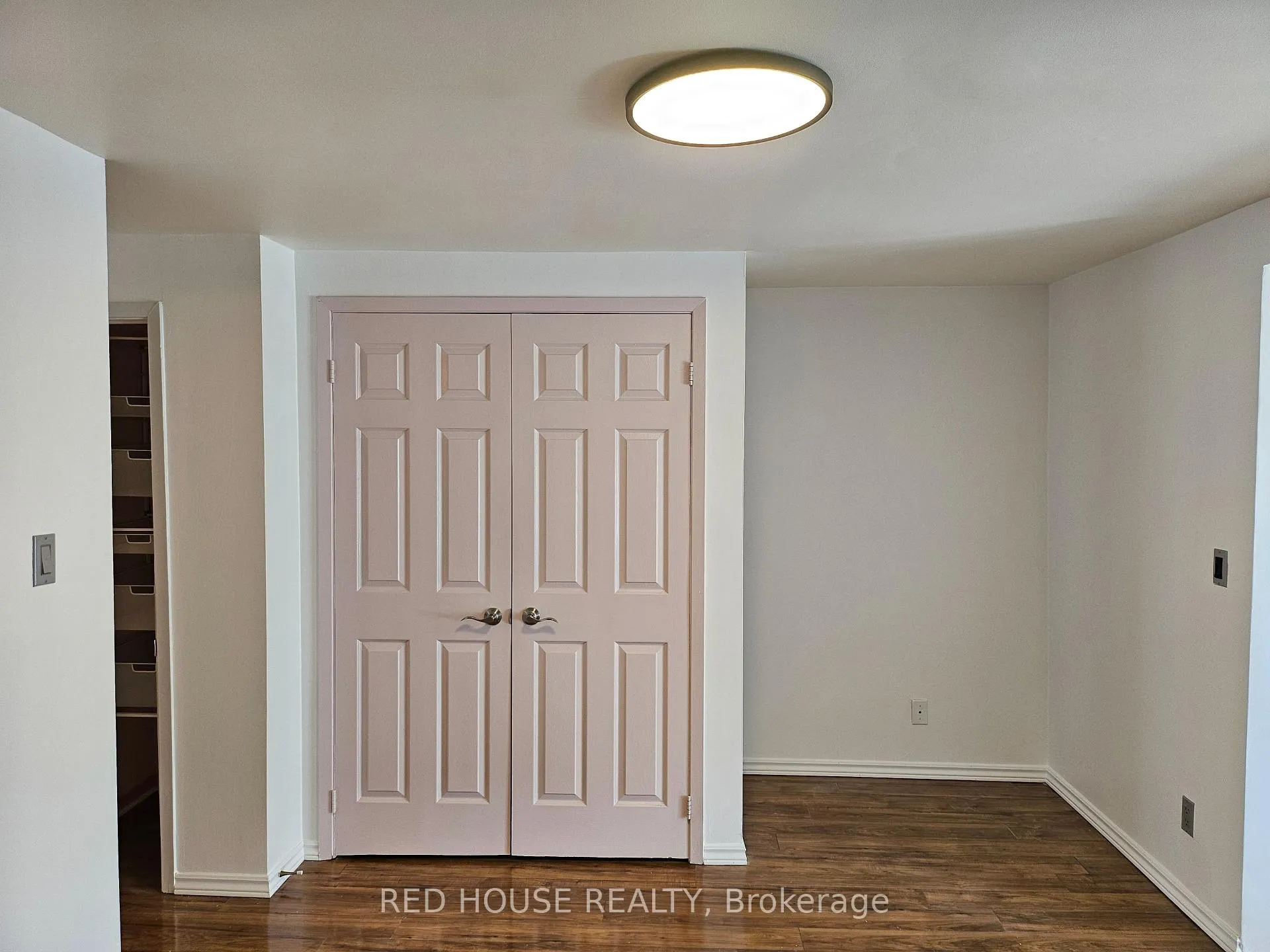 Photo 6 of Unit Upper, 37 Connaught Avenue, Toronto, Greenwood-Coxwell — HOMEH