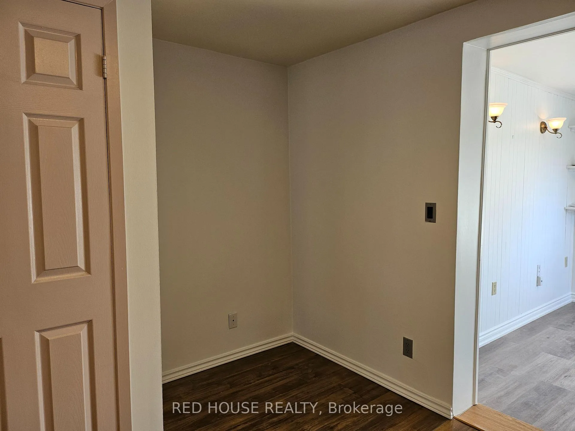 Photo 9 of Unit Upper, 37 Connaught Avenue, Toronto, Greenwood-Coxwell — HOMEH