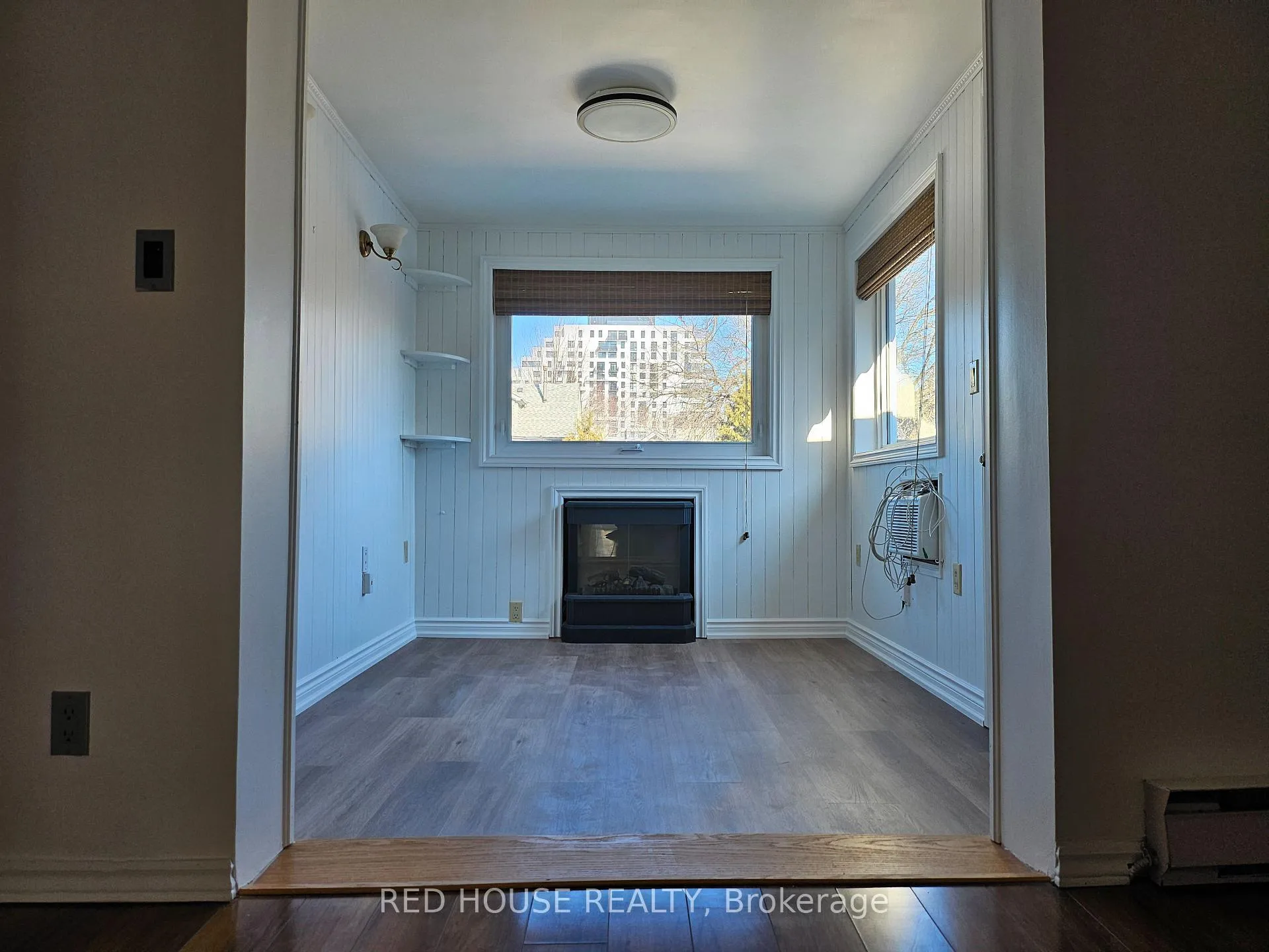 Photo 10 of Unit Upper, 37 Connaught Avenue, Toronto, Greenwood-Coxwell — HOMEH