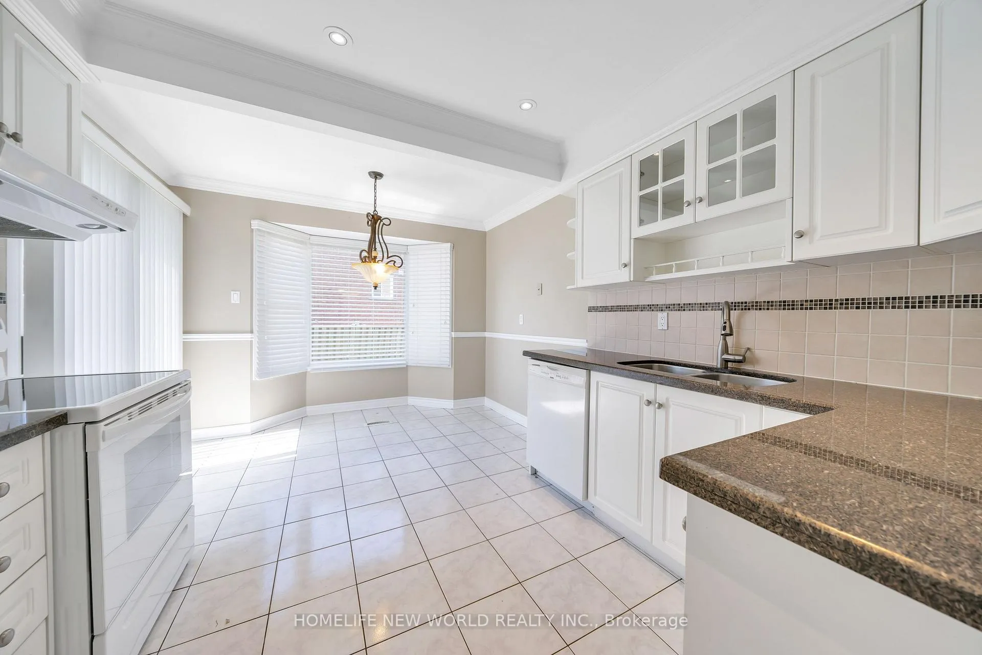 Photo 7 of 120 Harvest Moon Drive, Markham, Milliken Mills West — HOMEH