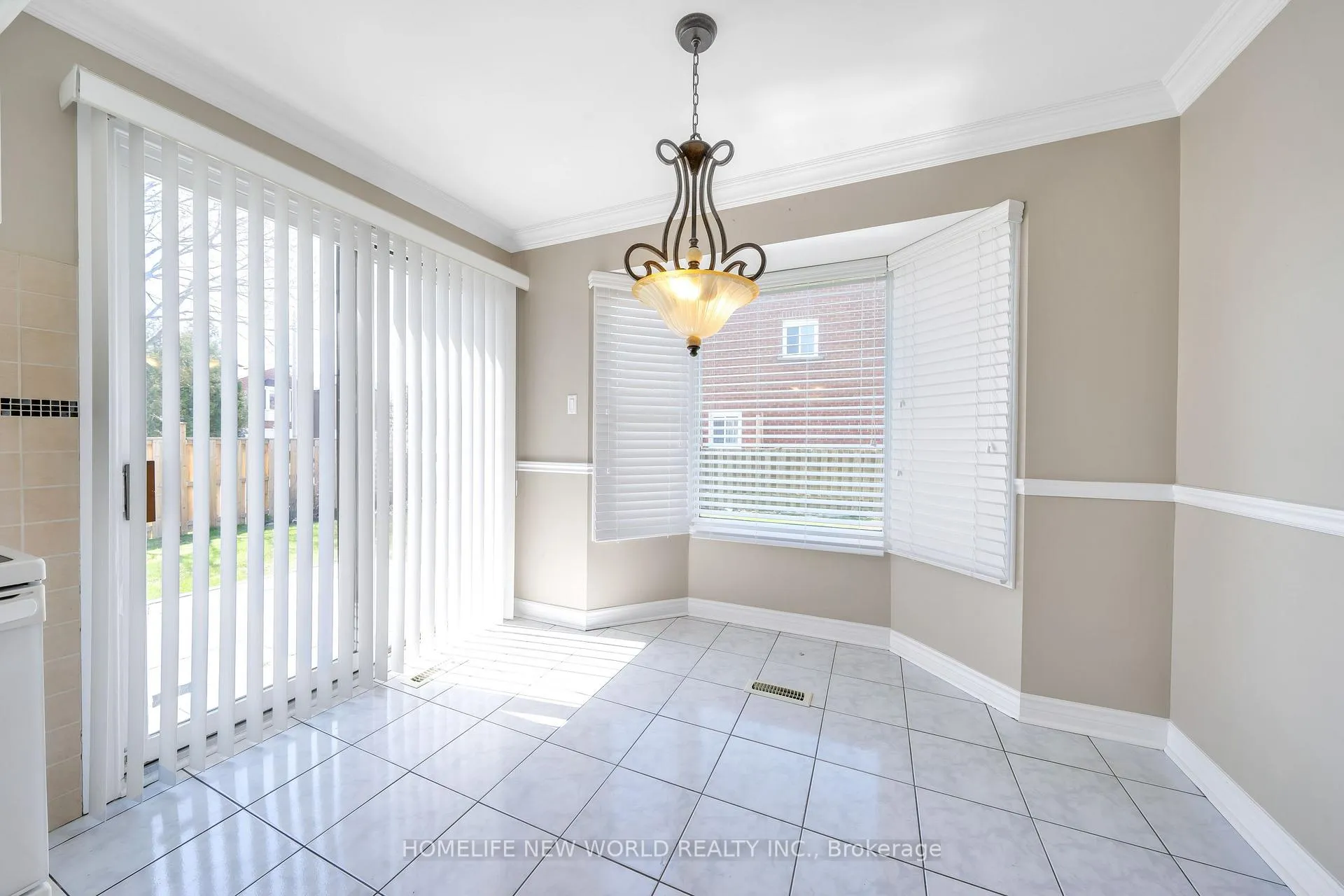 Photo 8 of 120 Harvest Moon Drive, Markham, Milliken Mills West — HOMEH