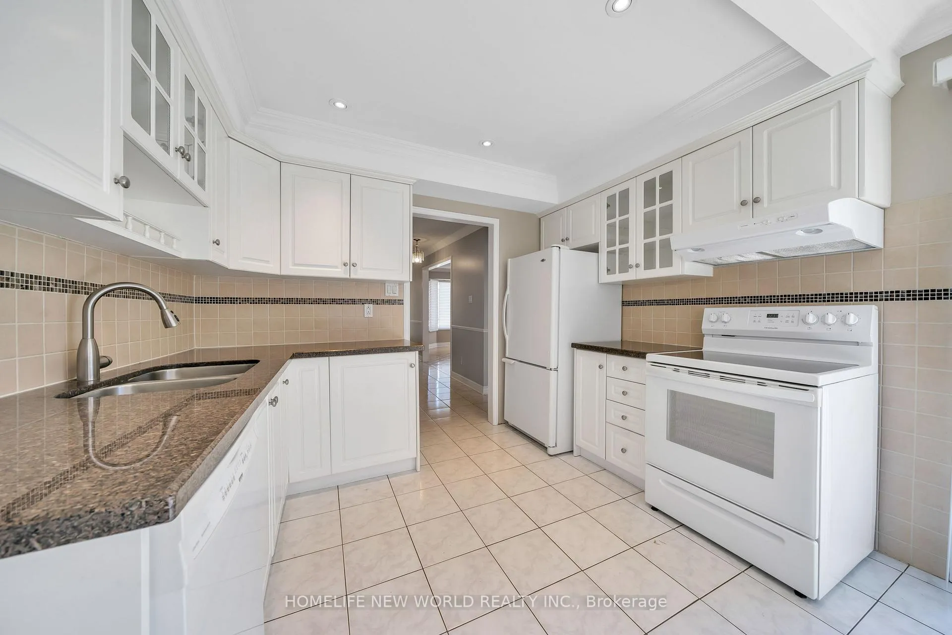 Photo 9 of 120 Harvest Moon Drive, Markham, Milliken Mills West — HOMEH