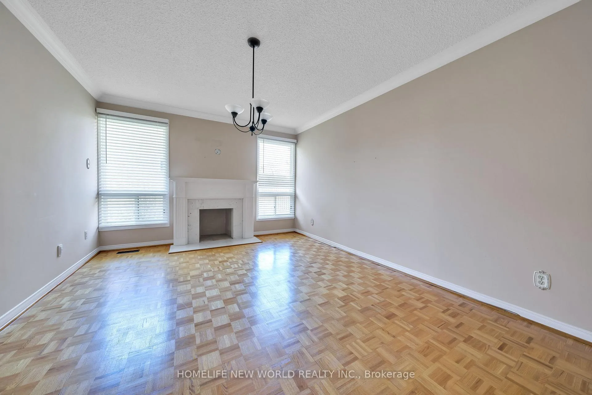 Photo 10 of 120 Harvest Moon Drive, Markham, Milliken Mills West — HOMEH