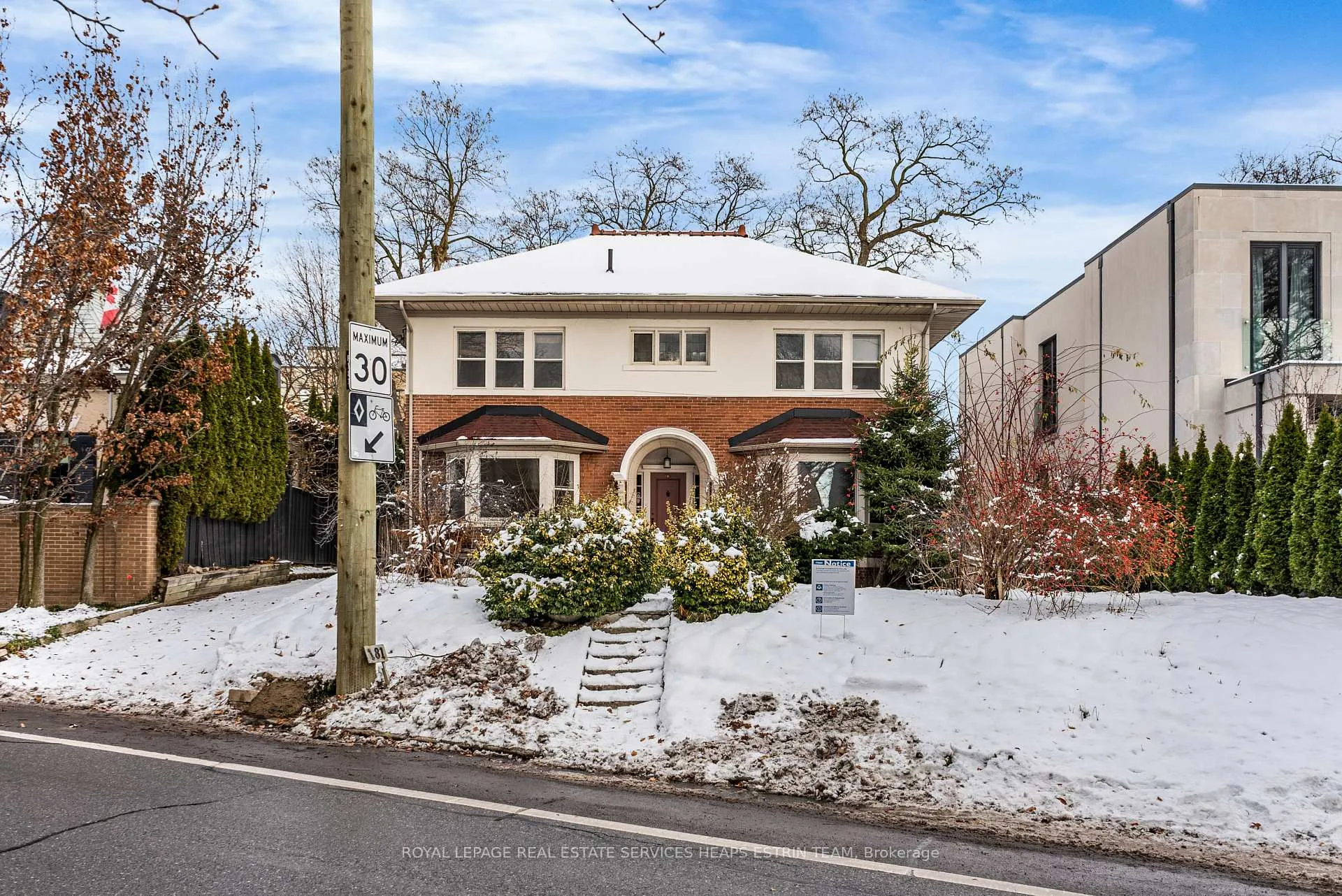 Photo 3 of 181B Poplar Plains Road, Toronto, Casa Loma — HOMEH