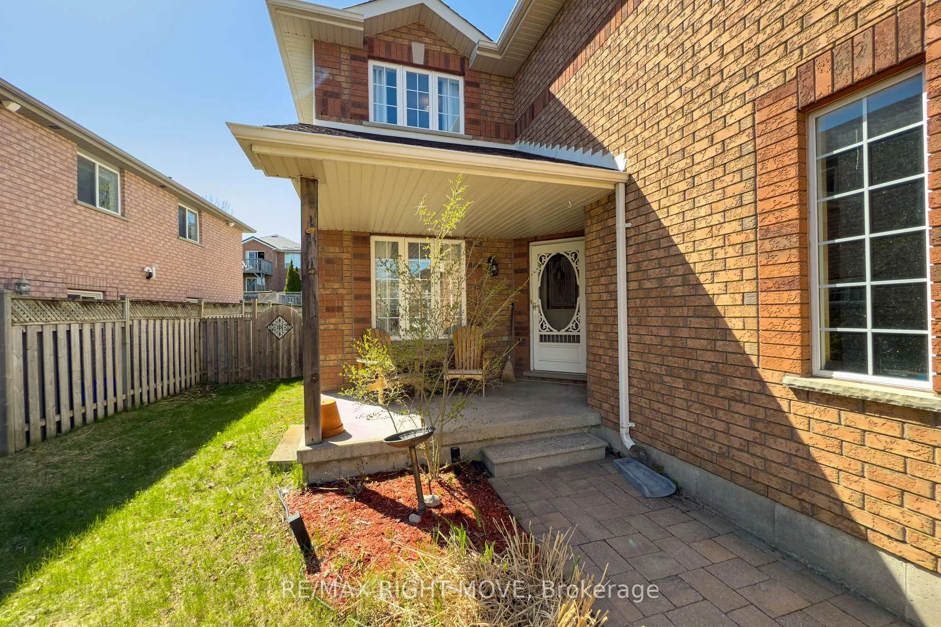 Photo 3 of 147 Julia Crescent, Orillia — HOMEH