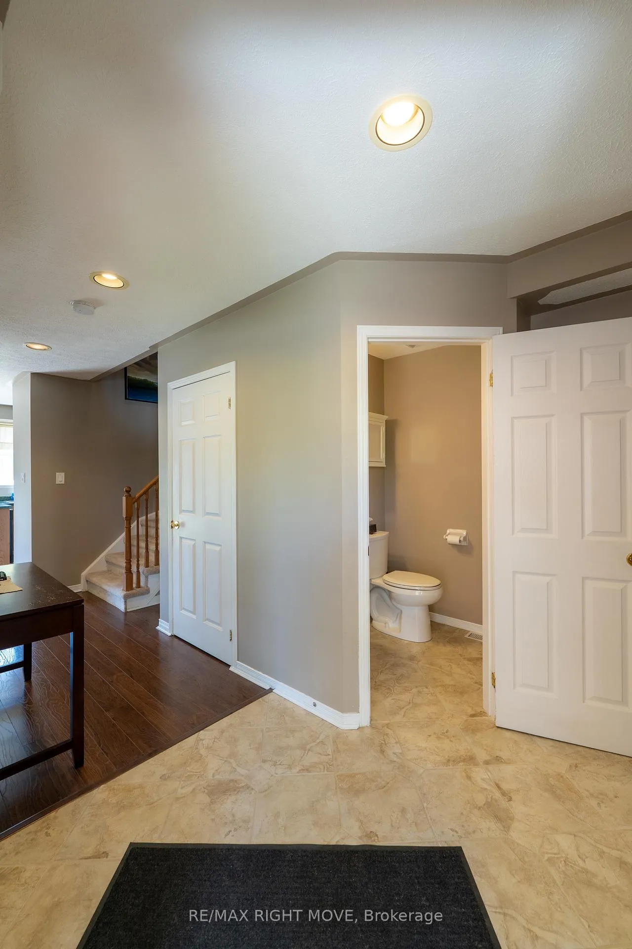 Photo 9 of 147 Julia Crescent, Orillia — HOMEH