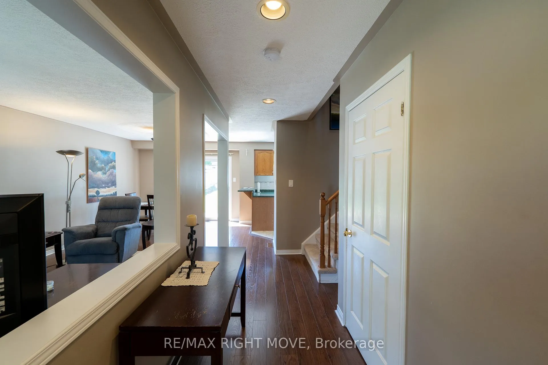 Photo 11 of 147 Julia Crescent, Orillia — HOMEH