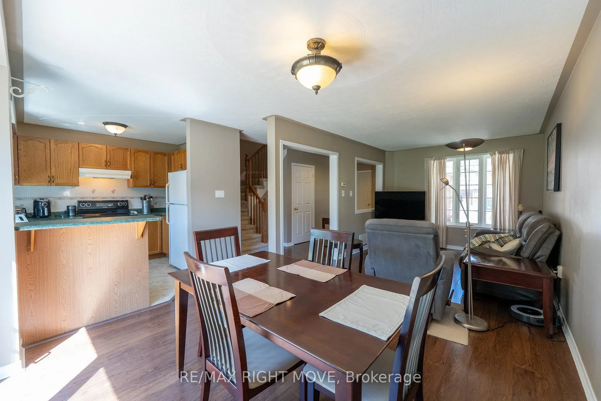 Photo 15 of 147 Julia Crescent, Orillia — HOMEH