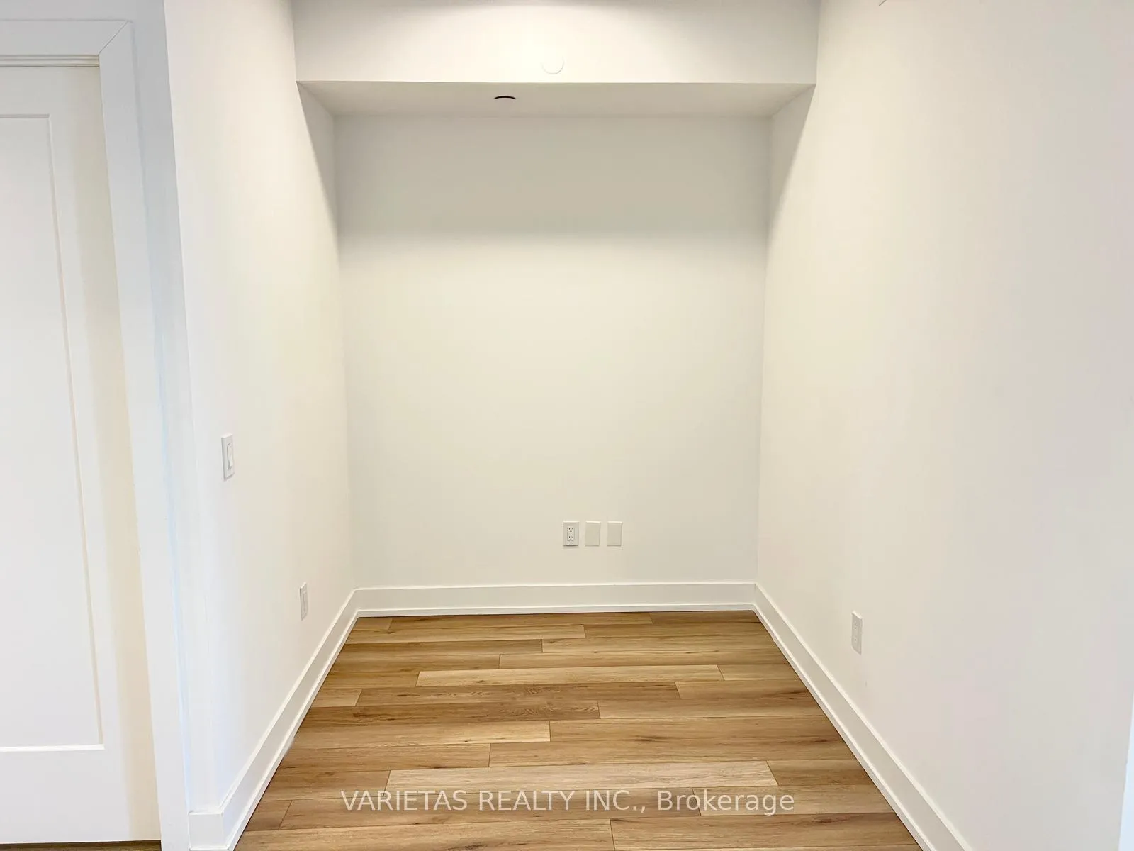 Photo 22 of Unit 610, 8 Cedarland Drive, Markham, Unionville — HOMEH