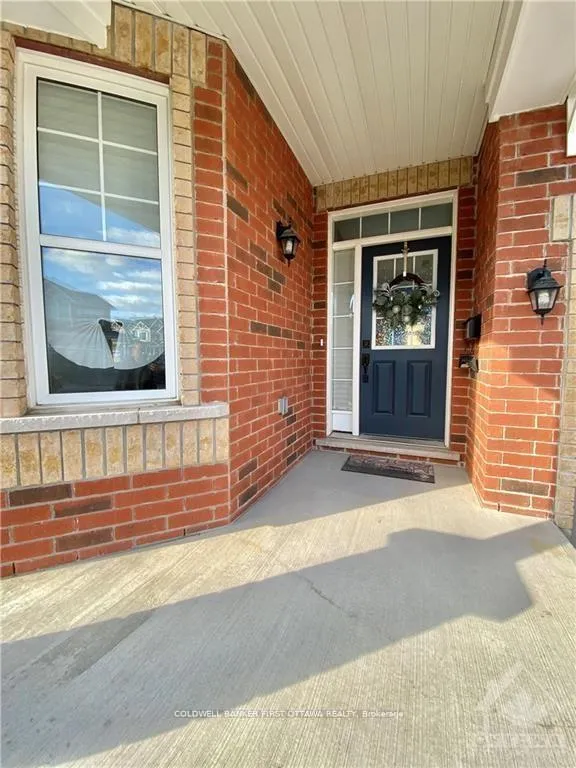 Photo 2 of 924 Whimbrel Way, Ottawa, Barrhaven - Half Moon Bay — HOMEH