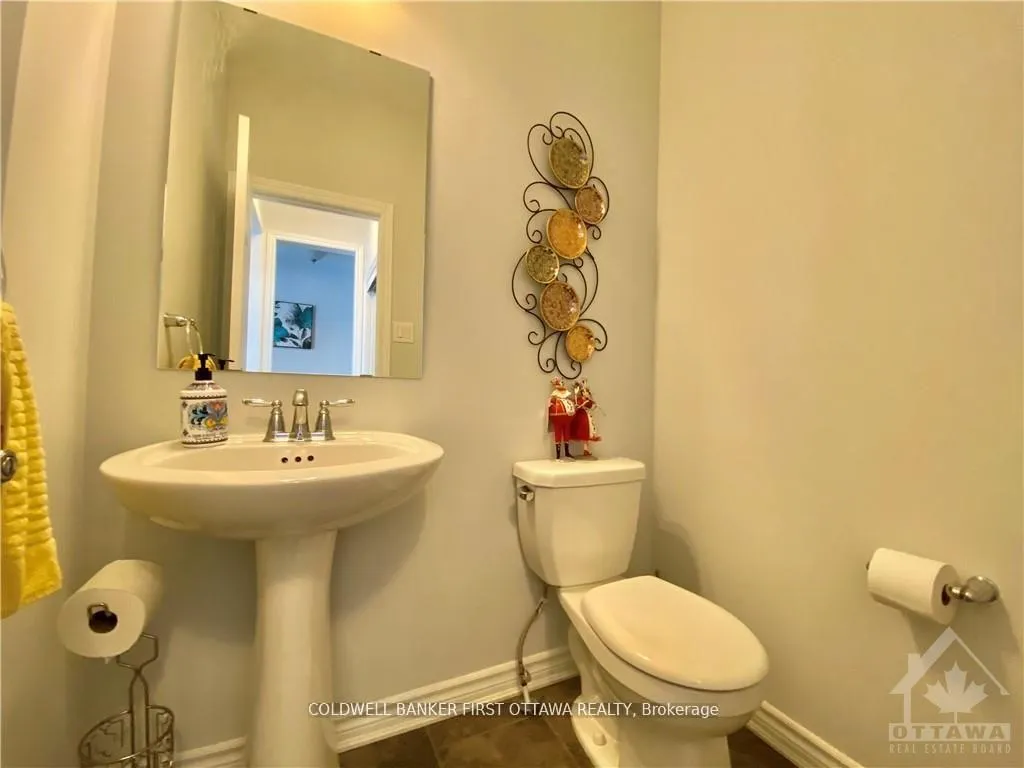 Photo 5 of 924 Whimbrel Way, Ottawa, Barrhaven - Half Moon Bay — HOMEH