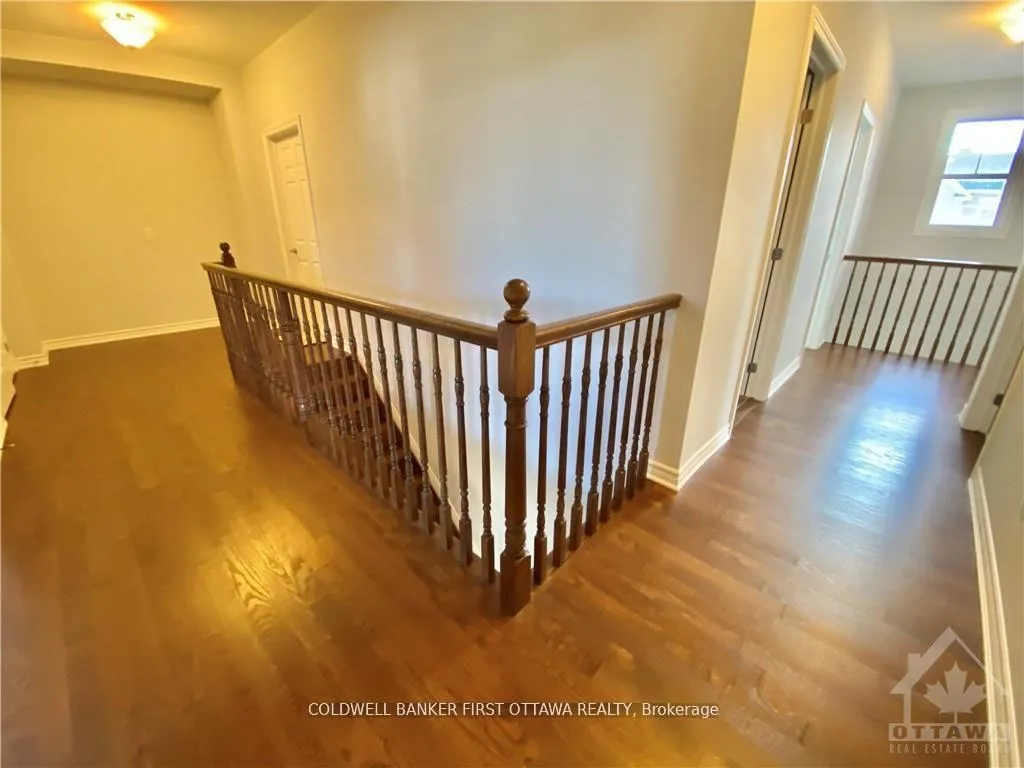 Photo 8 of 924 Whimbrel Way, Ottawa, Barrhaven - Half Moon Bay — HOMEH