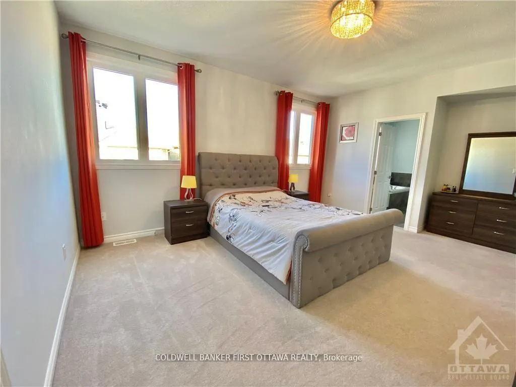 Photo 9 of 924 Whimbrel Way, Ottawa, Barrhaven - Half Moon Bay — HOMEH