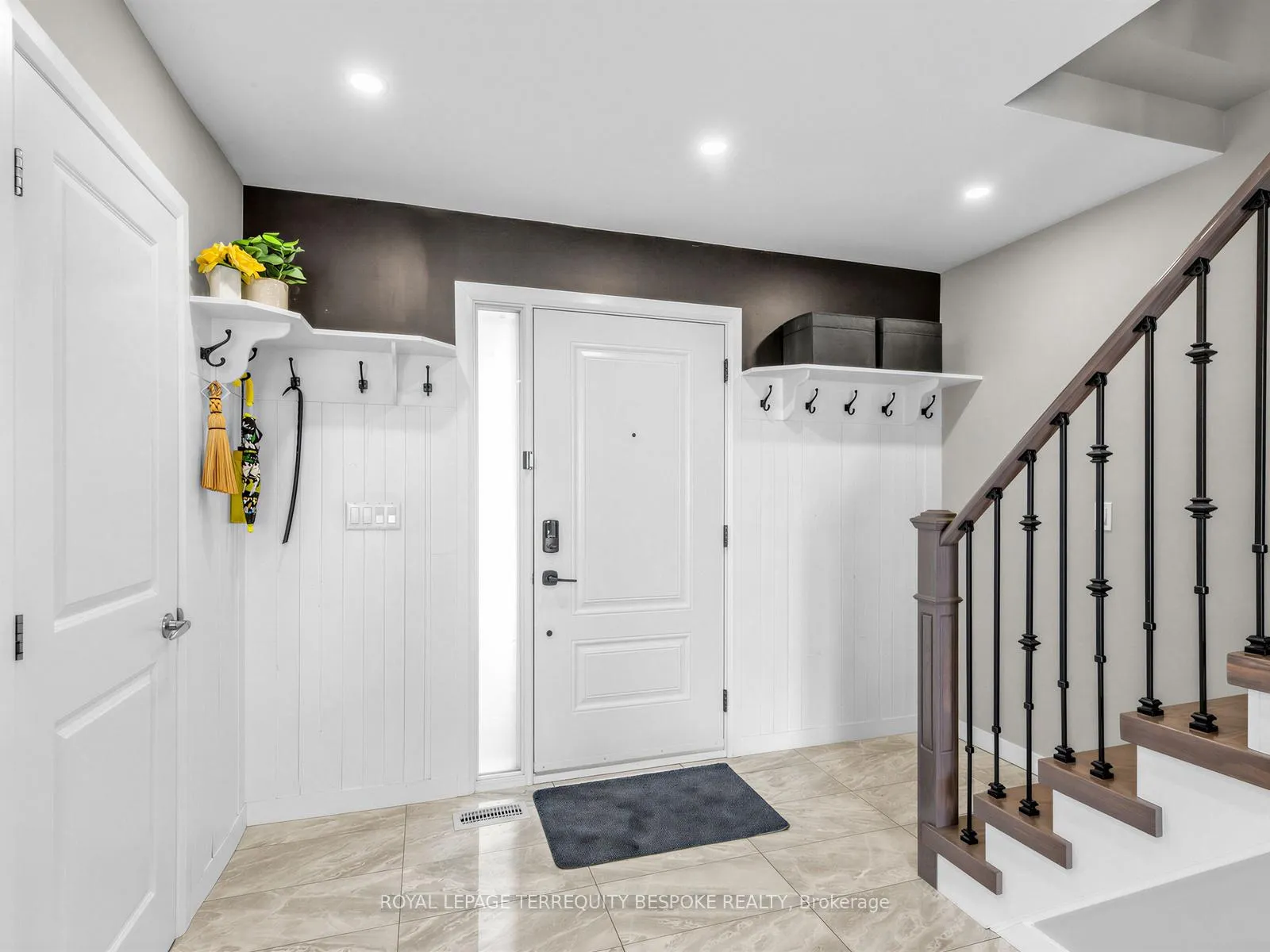 Photo 16 of 613 Foxrun Court, Oshawa, Pinecrest — HOMEH