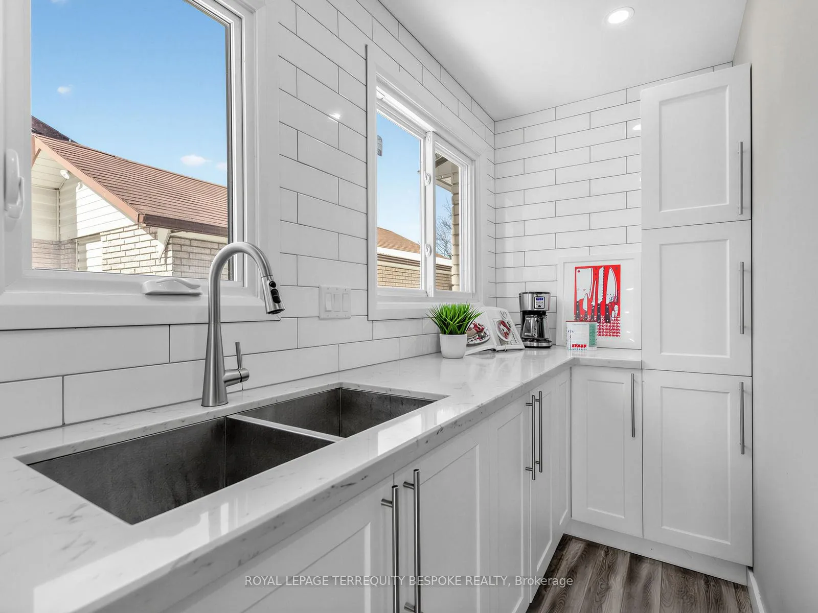 Photo 17 of 613 Foxrun Court, Oshawa, Pinecrest — HOMEH