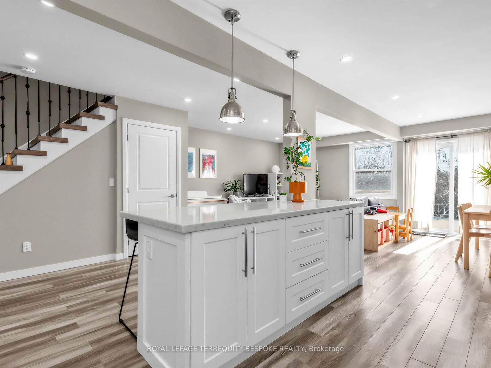 Photo 20 of 613 Foxrun Court, Oshawa, Pinecrest — HOMEH