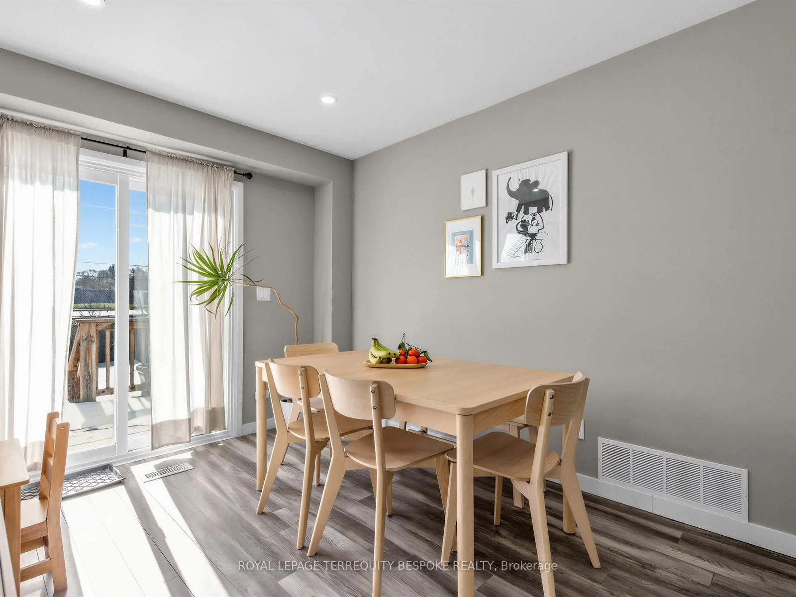 Photo 21 of 613 Foxrun Court, Oshawa, Pinecrest — HOMEH