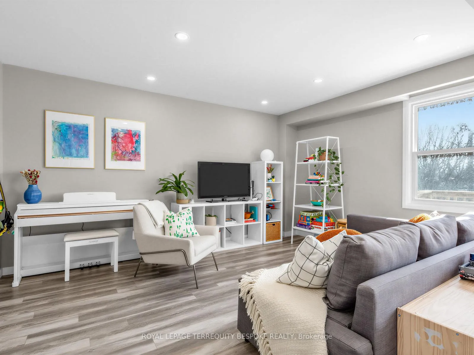 Photo 27 of 613 Foxrun Court, Oshawa, Pinecrest — HOMEH