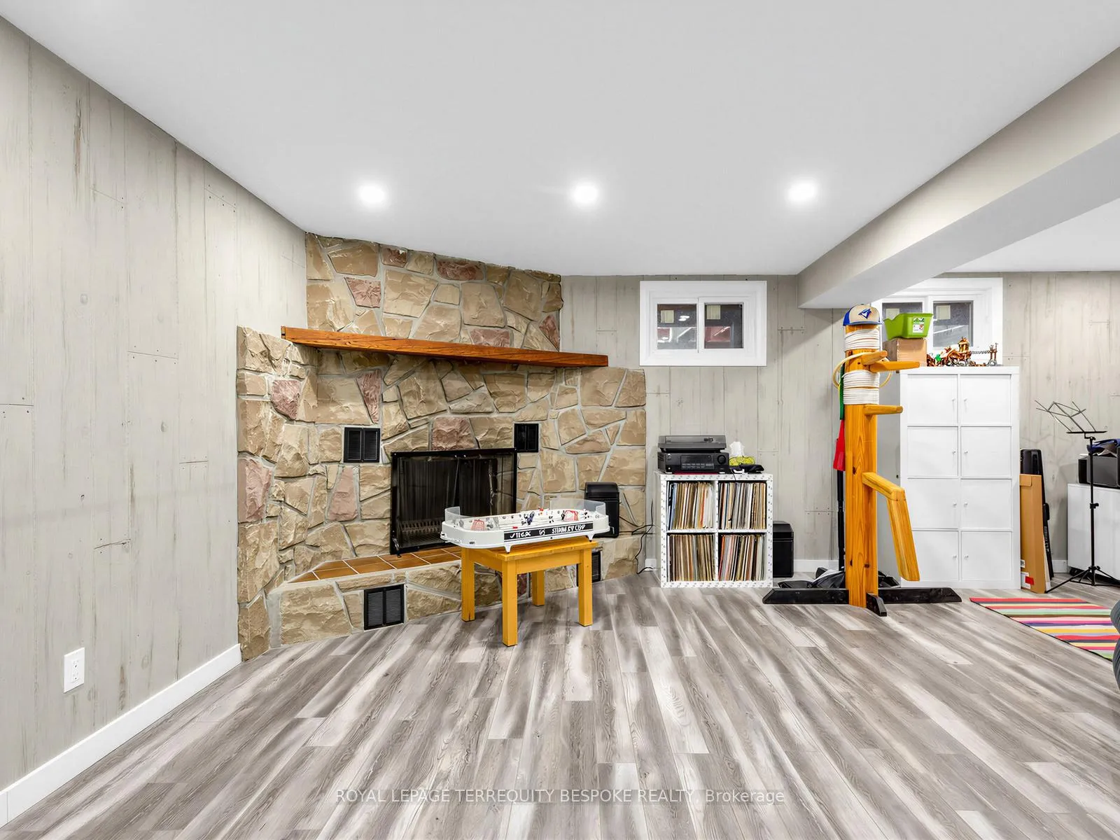 Photo 30 of 613 Foxrun Court, Oshawa, Pinecrest — HOMEH