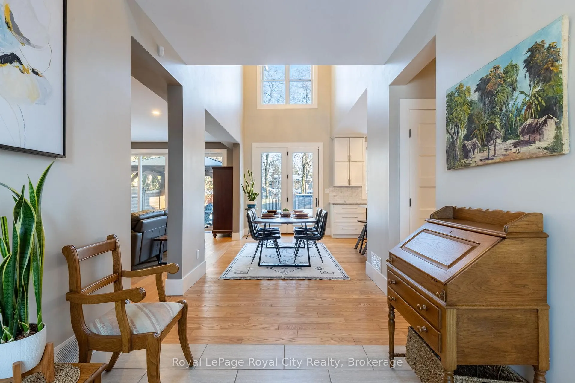 Photo 5 of 255 Normandy Avenue, Waterloo, Lincoln Village — HOMEH