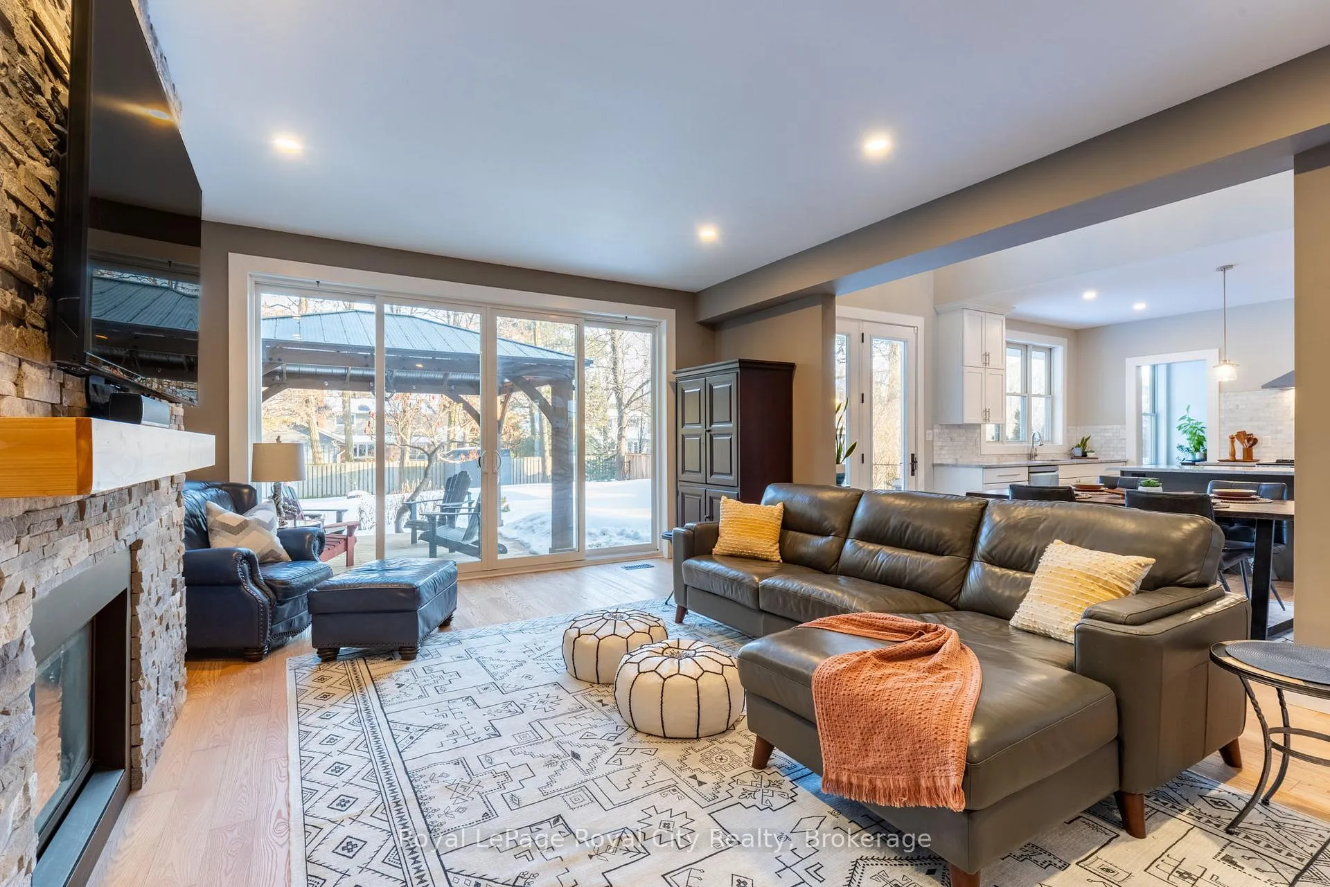 Photo 10 of 255 Normandy Avenue, Waterloo, Lincoln Village — HOMEH