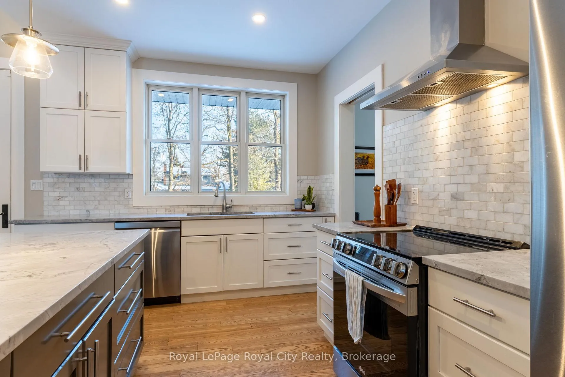 Photo 14 of 255 Normandy Avenue, Waterloo, Lincoln Village — HOMEH