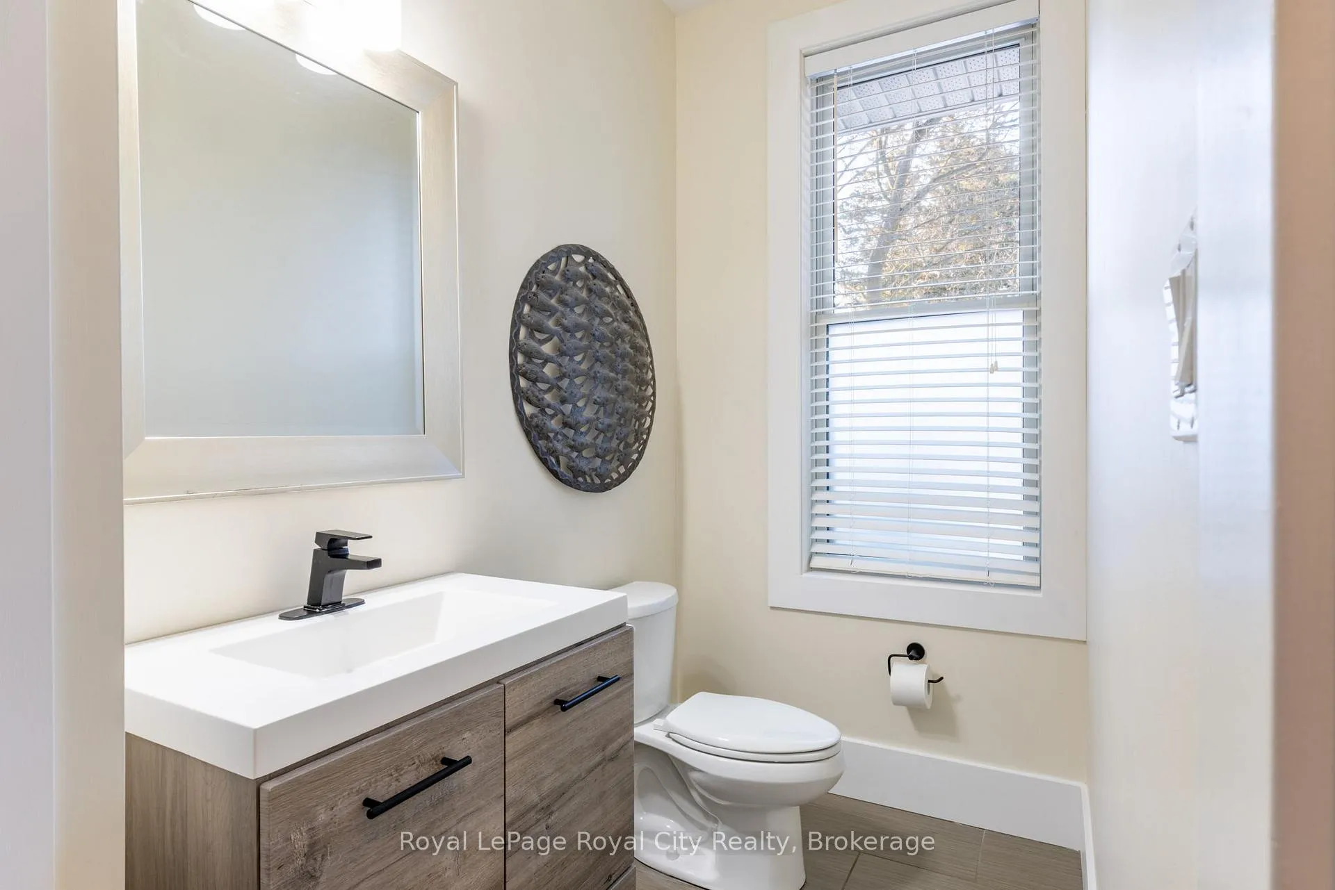 Photo 17 of 255 Normandy Avenue, Waterloo, Lincoln Village — HOMEH
