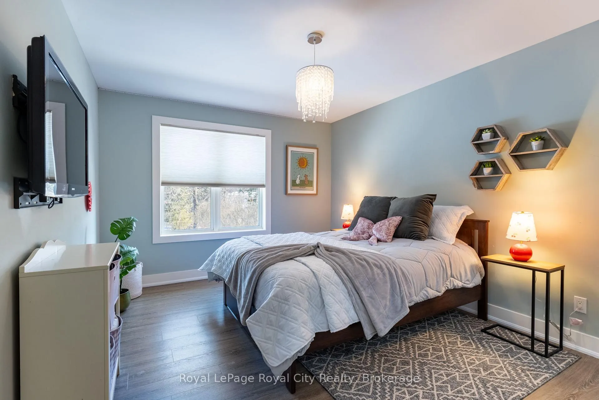 Photo 25 of 255 Normandy Avenue, Waterloo, Lincoln Village — HOMEH