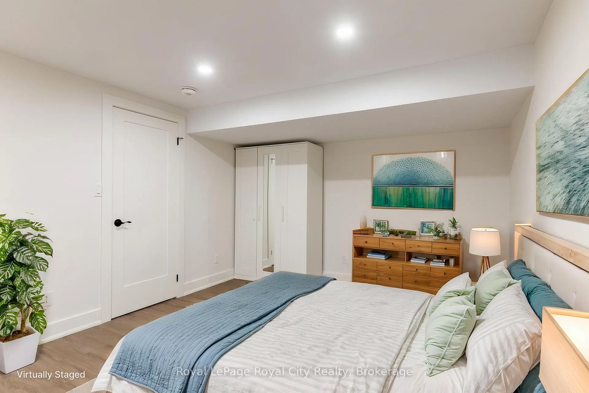 Photo 39 of 255 Normandy Avenue, Waterloo, Lincoln Village — HOMEH