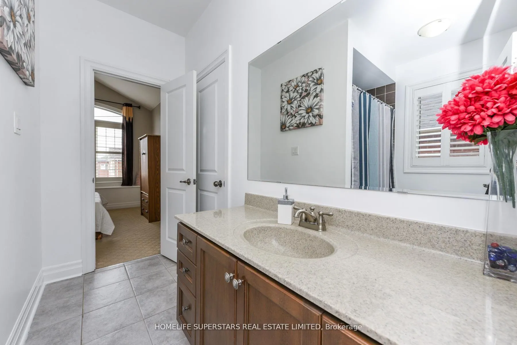 Photo 14 of 8 Bainsville Circle, Brampton, Bram East — HOMEH