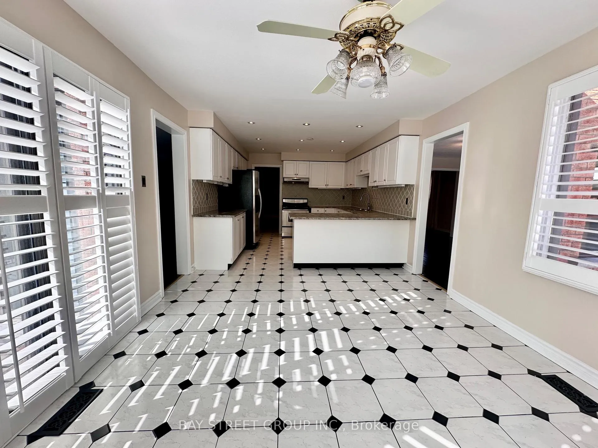Photo 7 of 7 Delancey Crescent, Markham, Markville — HOMEH