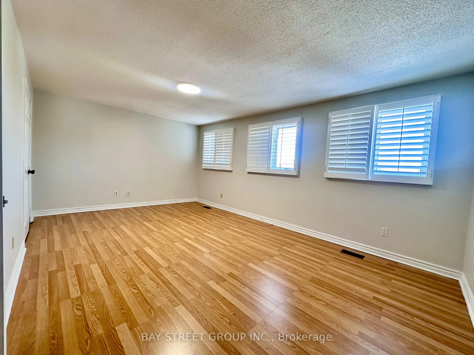 Photo 14 of 7 Delancey Crescent, Markham, Markville — HOMEH