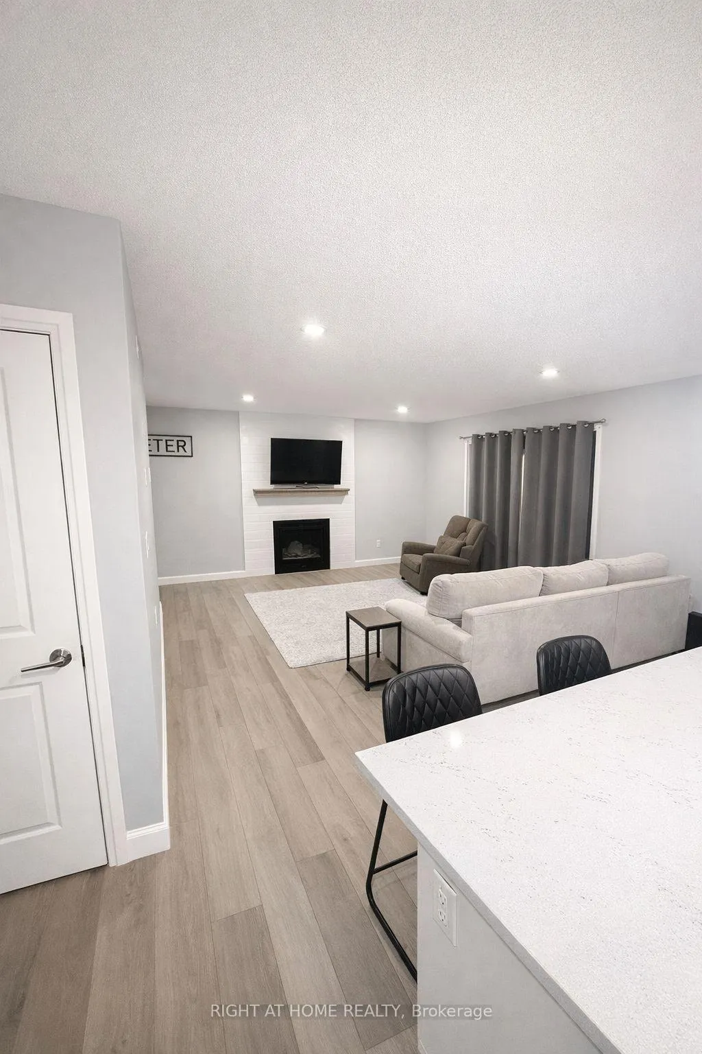 Photo 4 of 22 Triebner Street, South Huron, Exeter — HOMEH
