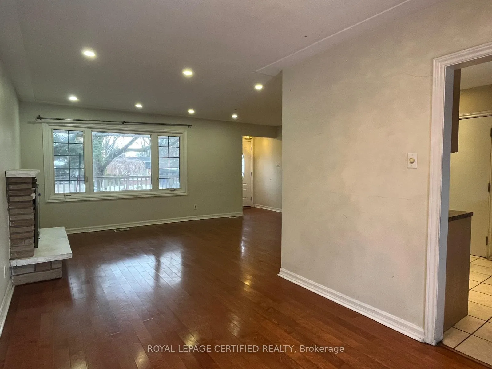 Photo 3 of 818 Garth Street, Hamilton, Westcliffe — HOMEH