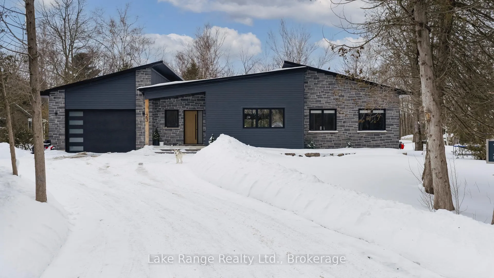 Photo 2 of 23 Green Brae Crescent, Huron-Kinloss, Kinloss — HOMEH
