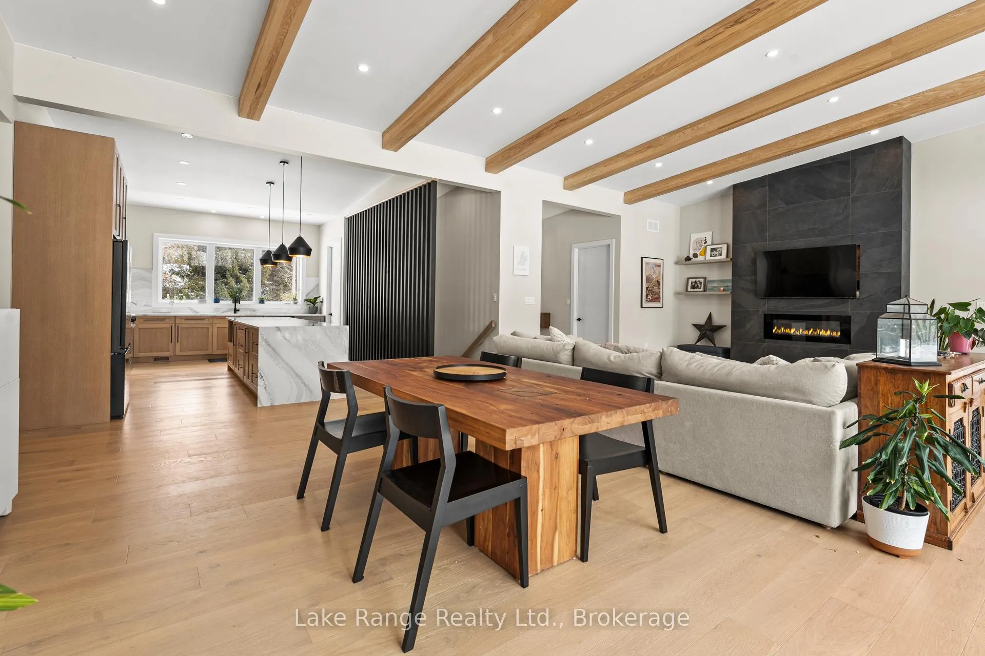 Photo 12 of 23 Green Brae Crescent, Huron-Kinloss, Kinloss — HOMEH