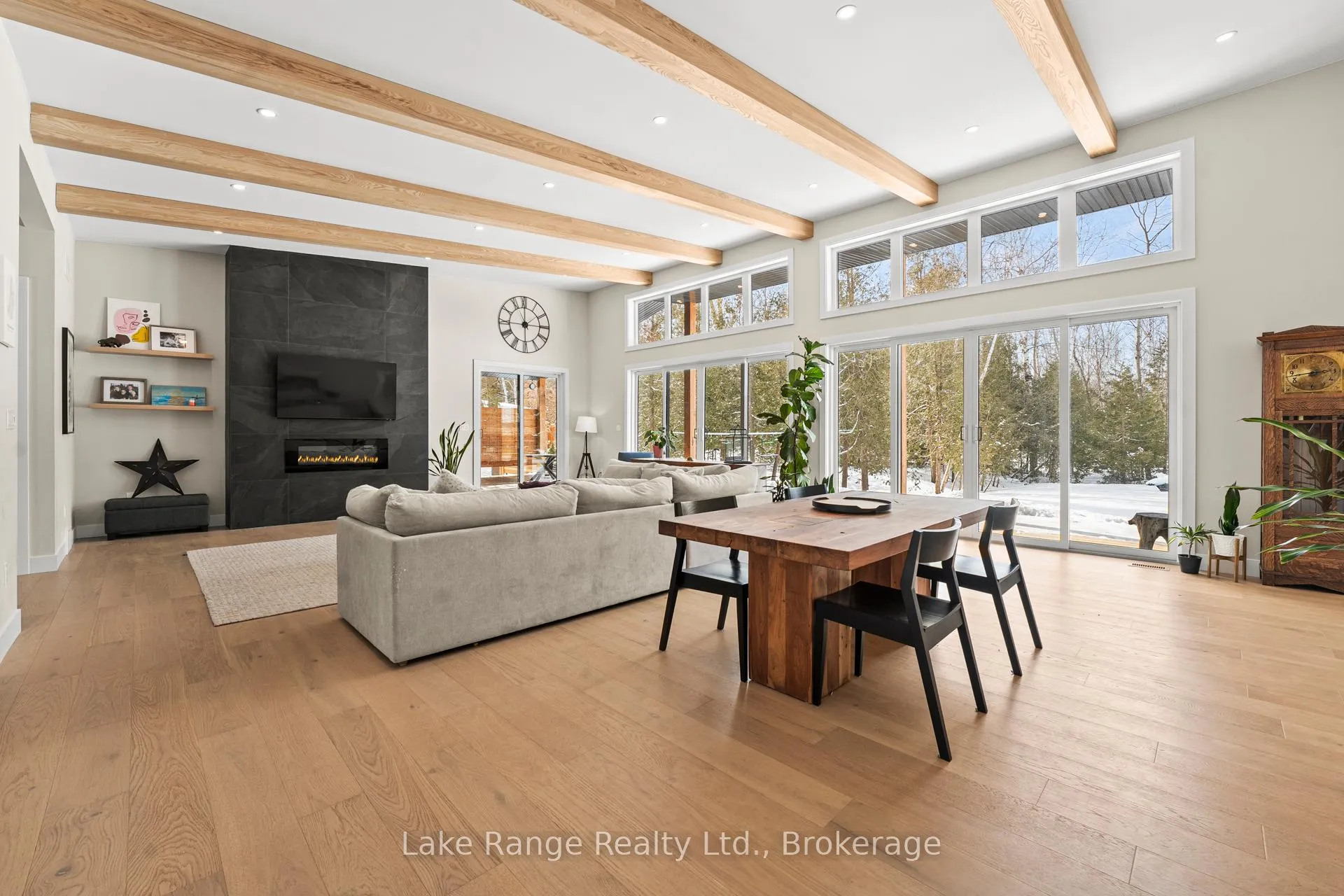 Photo 14 of 23 Green Brae Crescent, Huron-Kinloss, Kinloss — HOMEH
